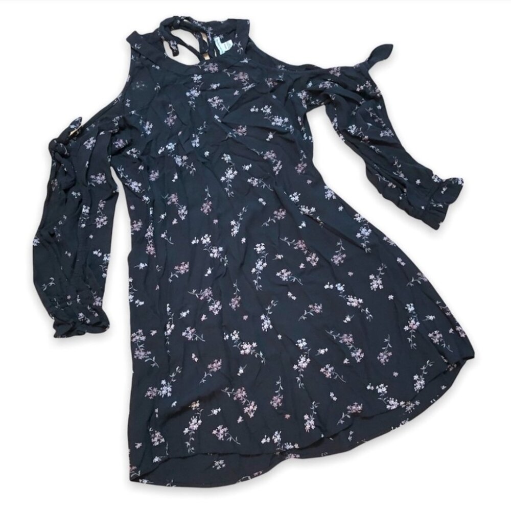 American Eagle Outfitters floral print dress cold shoulder long sleeve sleeve